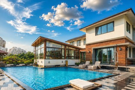 Bodh Villa – 6 Bedrooms | 15 pax | Private Swimming pool