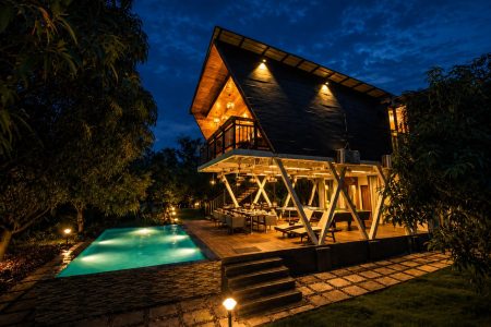Eklavya Villa – 4 Bedrooms | 15 Pax | Private Swimming pool | Indoor games