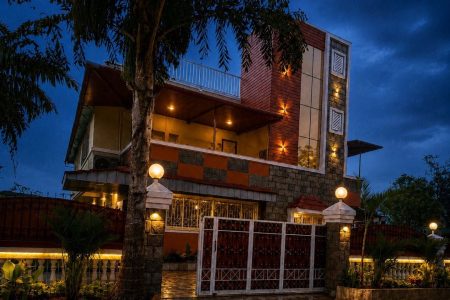 Kings Villa – 6 Rooms | 6 Bath | Upto 18 Guest | Premium villa with poolside swing inside the pool