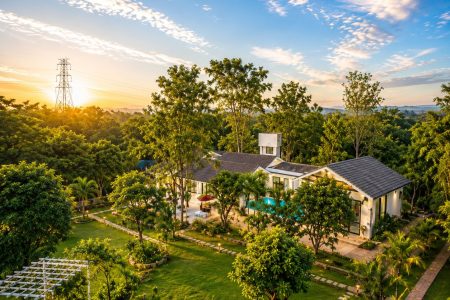 Rose Villa – 4 Bedrooms -12 Pax | Turf | Indoor games | Private Swimming pool | Private garden and nature inspired ambience