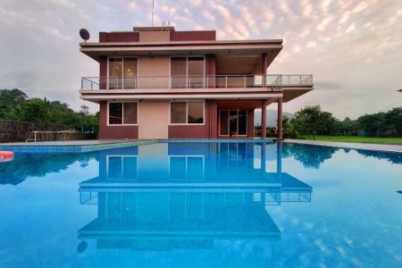 5 Bhk – The Moon House