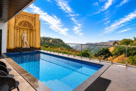 Royal Mansion – 7 Rooms | 7 Bath | Upto 25 Guest | Infinity pool | Breathtaking Mountain view