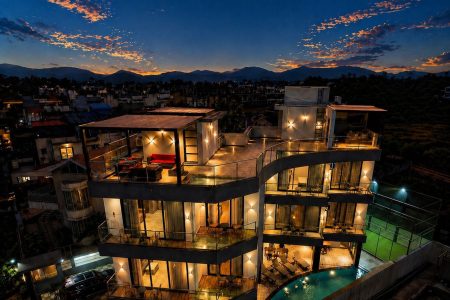 Ivory Mansion – 6 Rooms | 6 Bath | Upto 18 Guest | Turf | Private pool