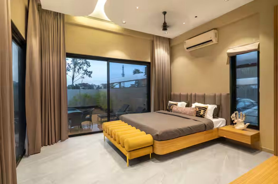 Palace Square 11BHK Villa in Lonavala,Huge Lawn