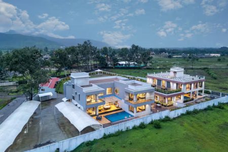 Palace Square 11BHK Villa in Lonavala,Huge Lawn