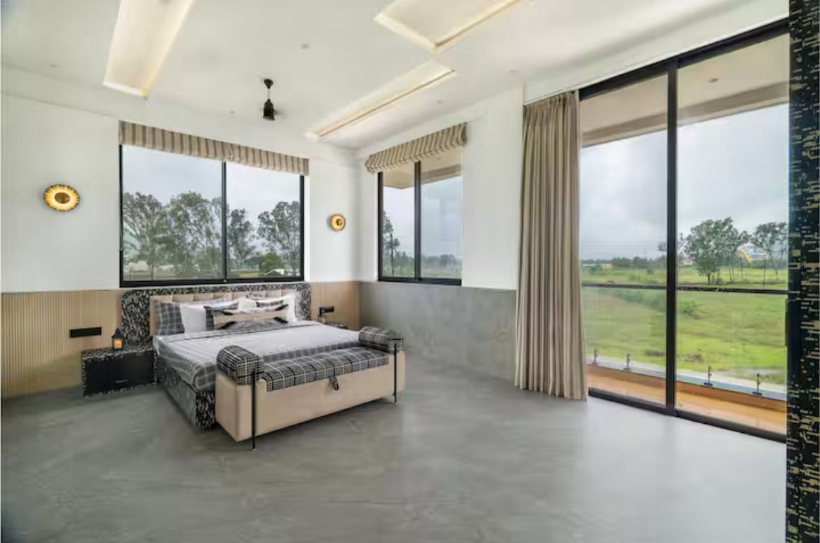 Palace Square 11BHK Villa in Lonavala,Huge Lawn