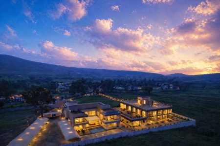 Palace Square – Lonawala | 11 Bedrooms | huge lawn | Suitable for weddings ,birthday and corporate events
